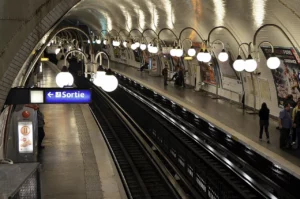 Paris-Metro-Station