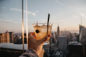 new-york-city-hand-with-cocktail