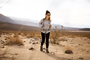A women wearing leggings and running in death valley national park-Best hiking leggings